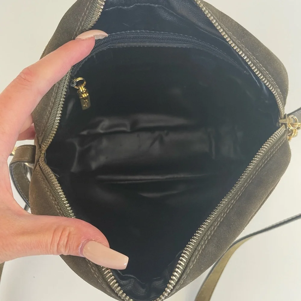 Auth VTG FERRAGAMO Green Suede Crossbody Bag - Picture 9 of 11